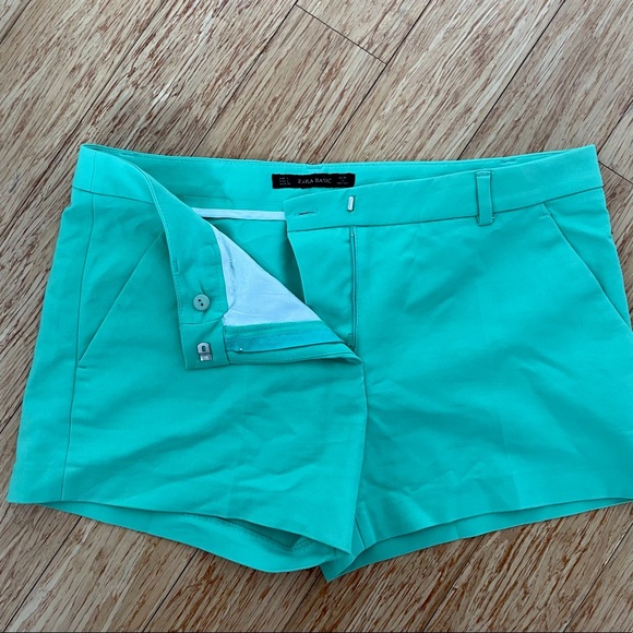 Zara - Green short - Picture 1 of 6